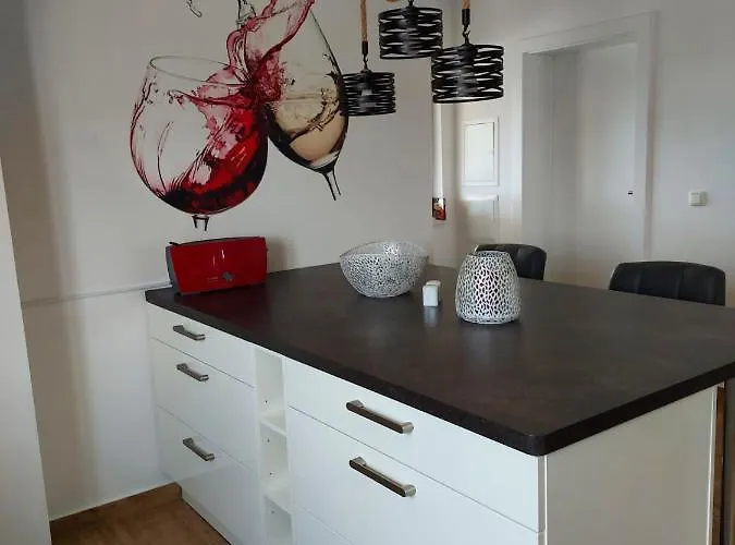 Leonie Вилла Debeljak