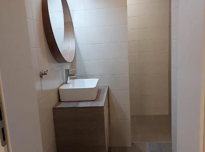 Leonie Вилла Debeljak